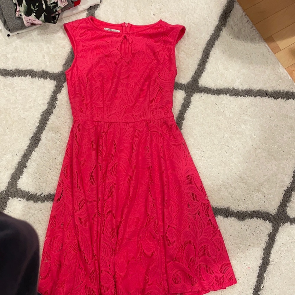 pink, sleeveless dress